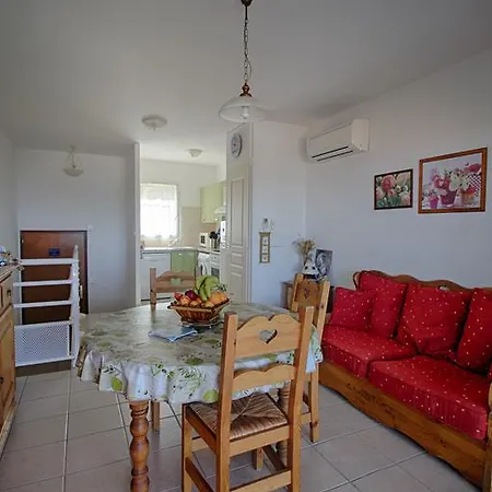 Puntarella Apartment *